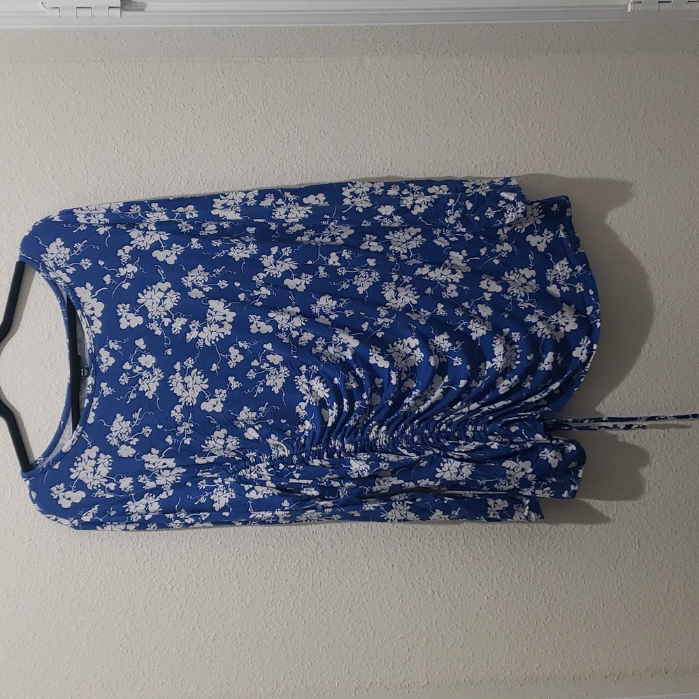 Lane Bryant blue and white blouse size 26/28
